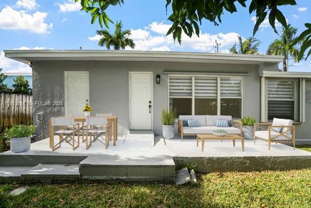 770 NW 38th St, Oakland Park, FL 33309