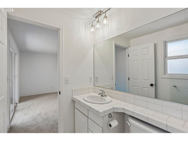 10306 Ne 63RD St, Vancouver, WA 98662