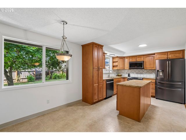 10306 Ne 63RD St, Vancouver, WA 98662