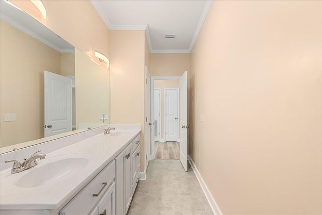 2819 NW Glen Lawrence, Cowarts, AL 36321