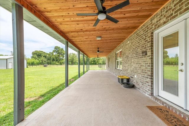 2819 NW Glen Lawrence, Cowarts, AL 36321