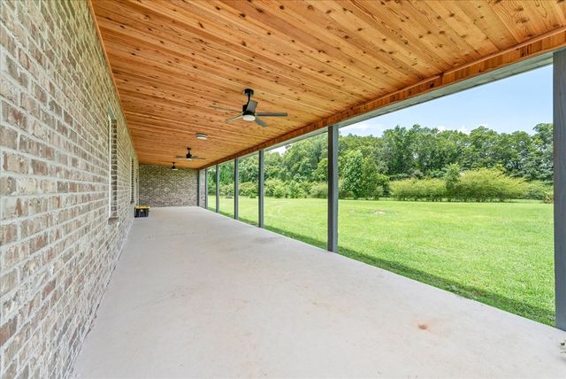 2819 NW Glen Lawrence, Cowarts, AL 36321