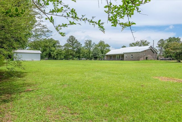 2819 NW Glen Lawrence, Cowarts, AL 36321