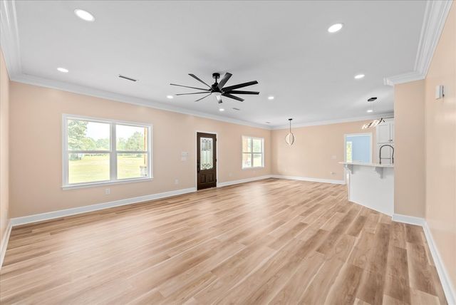 2819 NW Glen Lawrence, Cowarts, AL 36321
