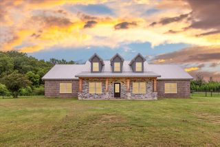 2819 NW Glen Lawrence, Cowarts, AL 36321