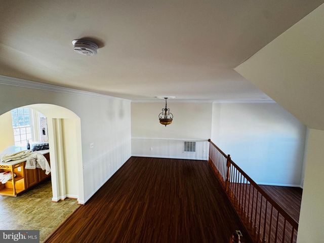 43776 SMITH SQ, Leesburg, VA 20176
