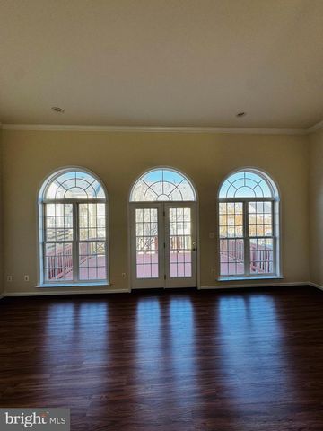 43776 SMITH SQ, Leesburg, VA 20176