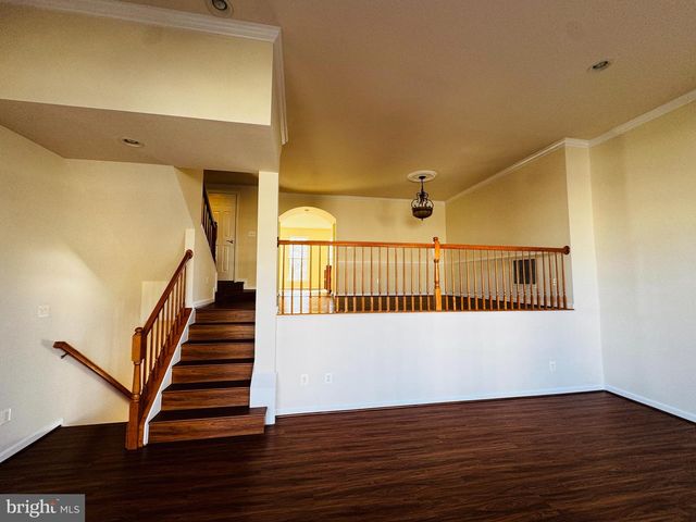 43776 SMITH SQ, Leesburg, VA 20176