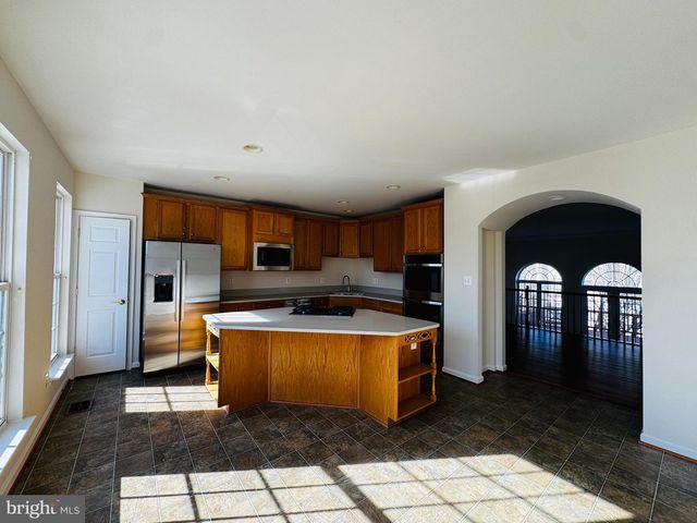 43776 SMITH SQ, Leesburg, VA 20176