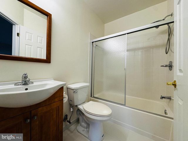43776 SMITH SQ, Leesburg, VA 20176