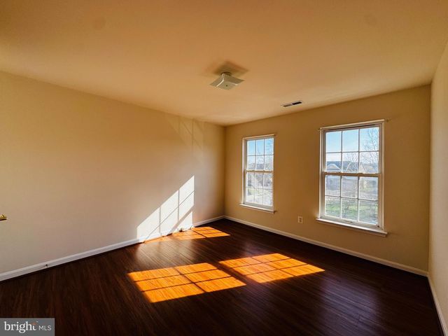 43776 SMITH SQ, Leesburg, VA 20176