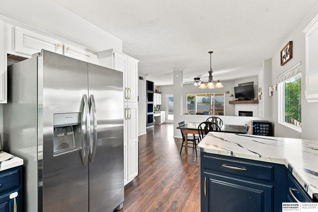 18047 Sunridge Street, Omaha, NE 68136