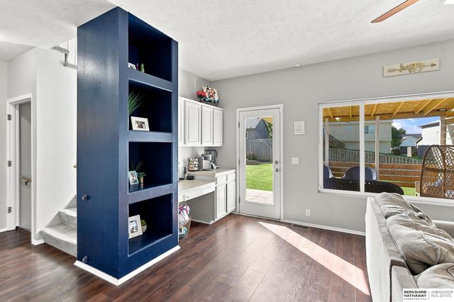 18047 Sunridge Street, Omaha, NE 68136
