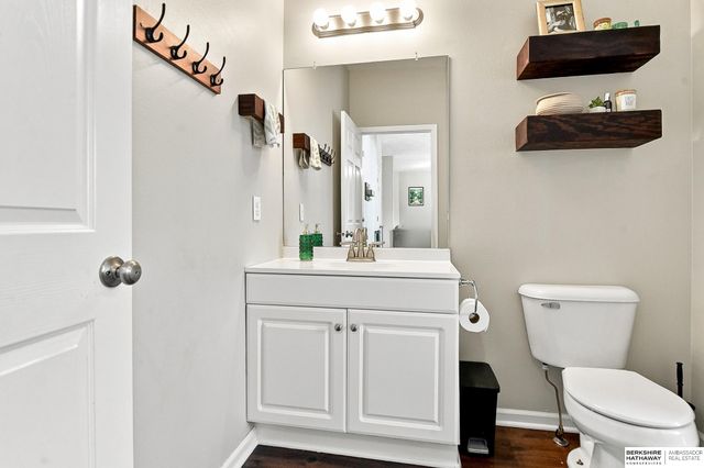 18047 Sunridge Street, Omaha, NE 68136