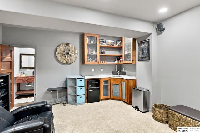 18047 Sunridge Street, Omaha, NE 68136