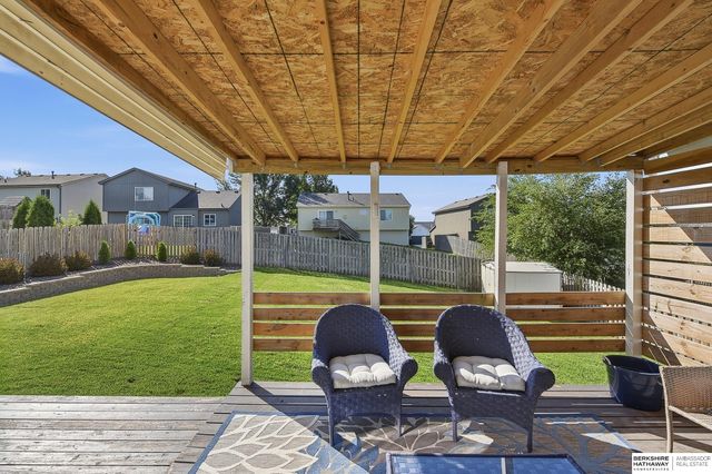 18047 Sunridge Street, Omaha, NE 68136