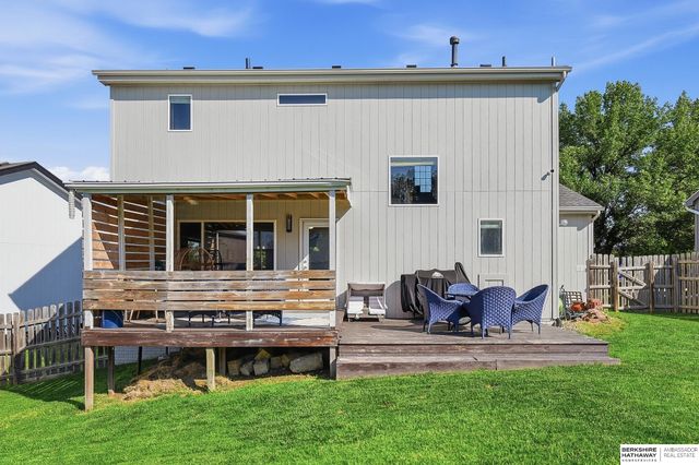 18047 Sunridge Street, Omaha, NE 68136