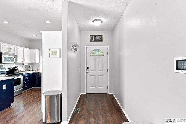 18047 Sunridge Street, Omaha, NE 68136
