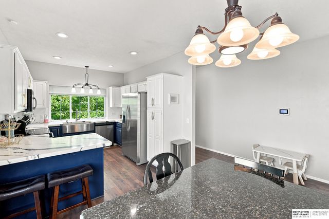 18047 Sunridge Street, Omaha, NE 68136