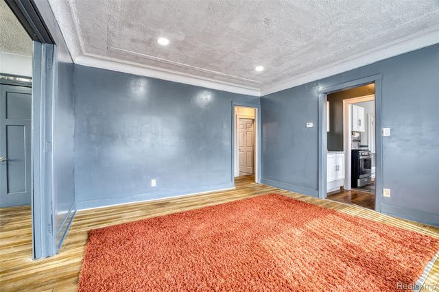 8770 Dexter Avenue, Detroit, MI 48206