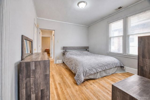 8770 Dexter Avenue, Detroit, MI 48206