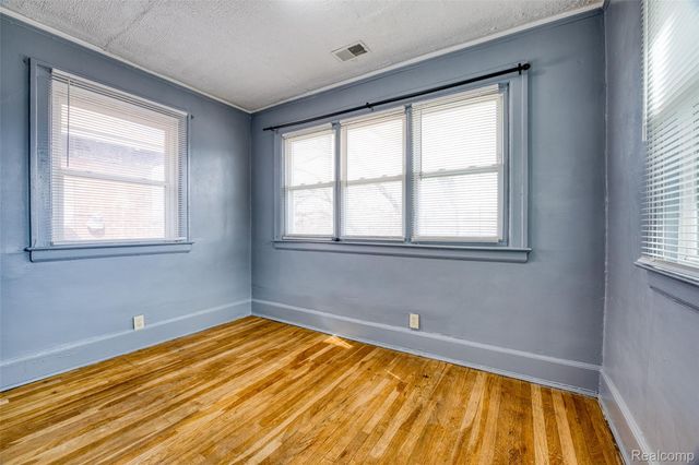 8770 Dexter Avenue, Detroit, MI 48206