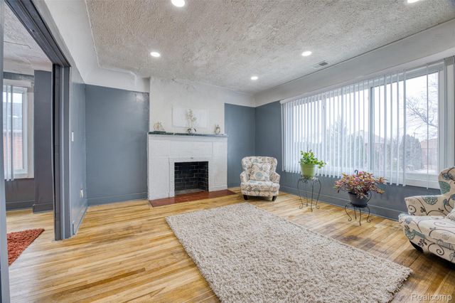 8770 Dexter Avenue, Detroit, MI 48206