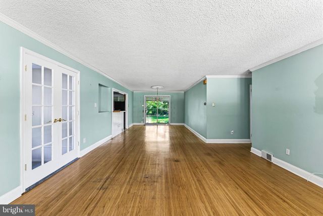 615 W BROWNING RD, Oaklyn, NJ 08107