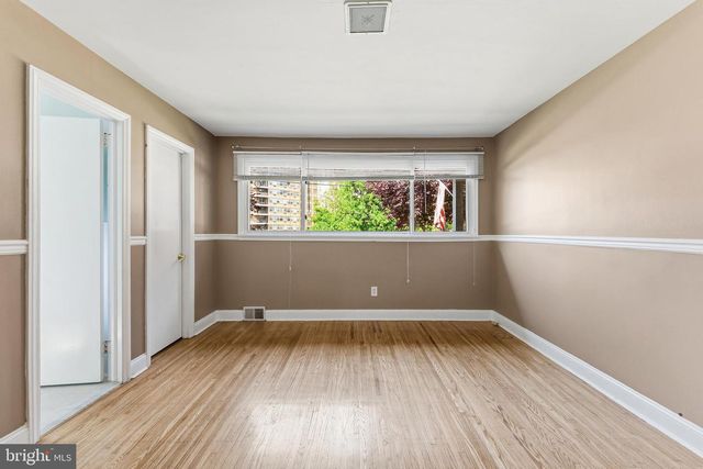 615 W BROWNING RD, Oaklyn, NJ 08107