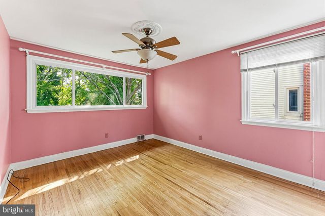 615 W BROWNING RD, Oaklyn, NJ 08107