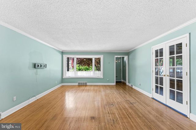 615 W BROWNING RD, Oaklyn, NJ 08107