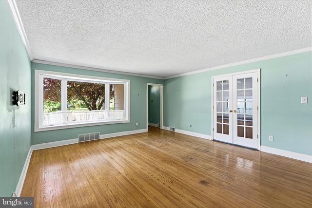 615 W BROWNING RD, Oaklyn, NJ 08107