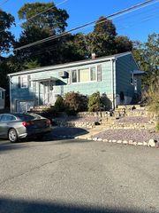 103 Kernwood Drive, Lynn, MA 01904