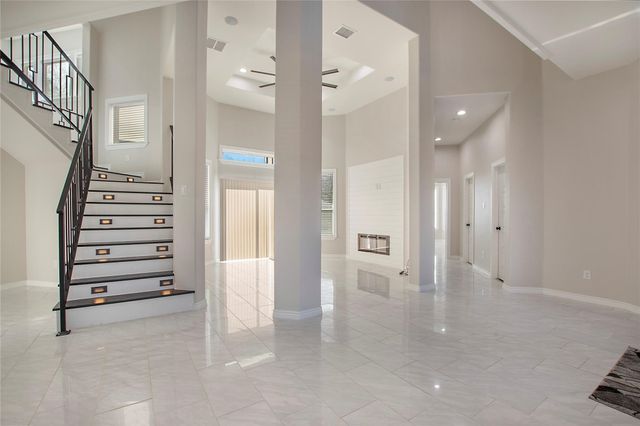 702 Linkcrest Drive, Duncanville, TX 75137