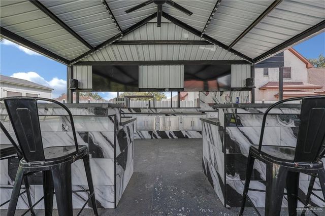 2210 Highland Drive, Weslaco, TX 78599