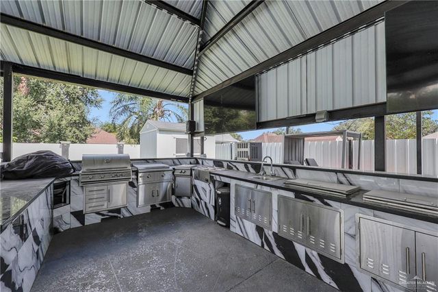 2210 Highland Drive, Weslaco, TX 78599