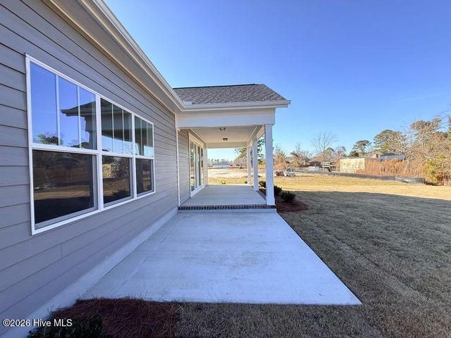 132 Flat Clam Drive, Wilmington, NC 28401