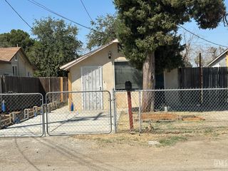 107 Plymouth Avenue, Bakersfield, CA 93308