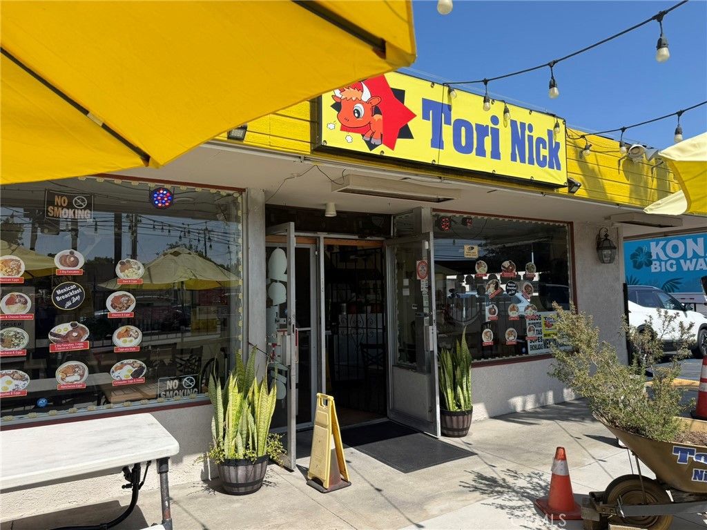 1431 W Warner Avenue, Santa Ana, CA 92704 — exterior