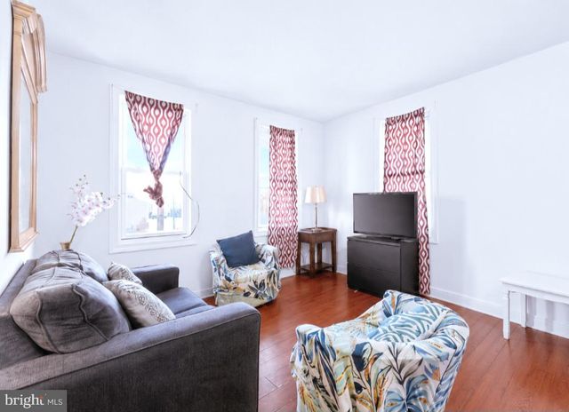 38 E HANCOCK ST, Riverside, NJ 08075
