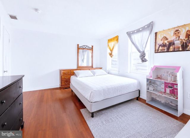 38 E HANCOCK ST, Riverside, NJ 08075