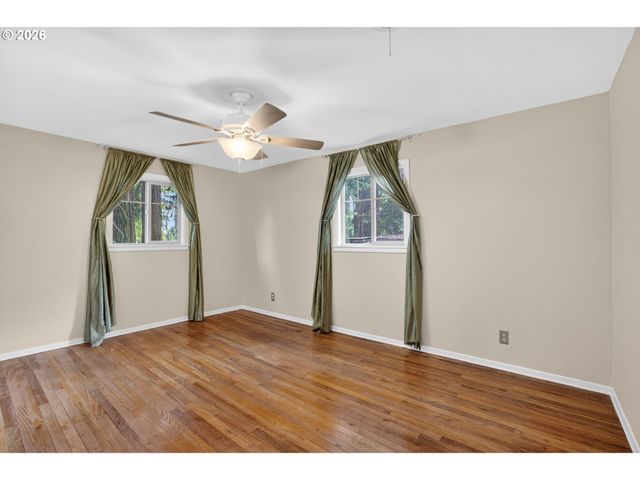 8 Sw ALICE St, Portland, OR 97219