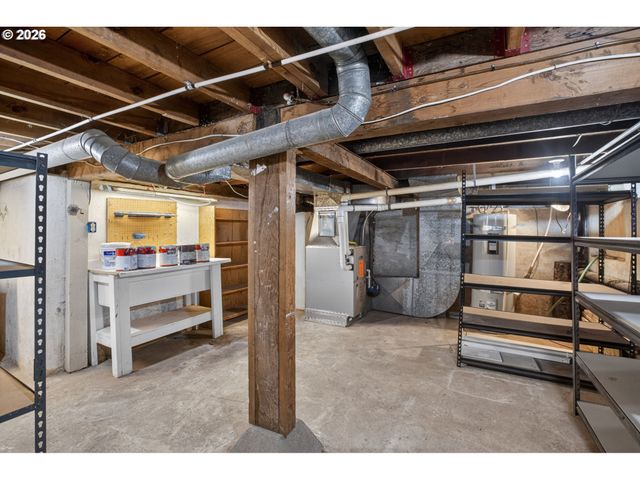 8 Sw ALICE St, Portland, OR 97219