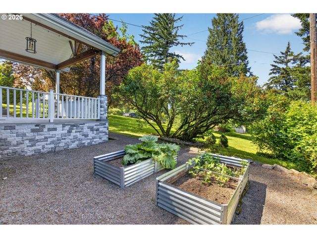 8 Sw ALICE St, Portland, OR 97219