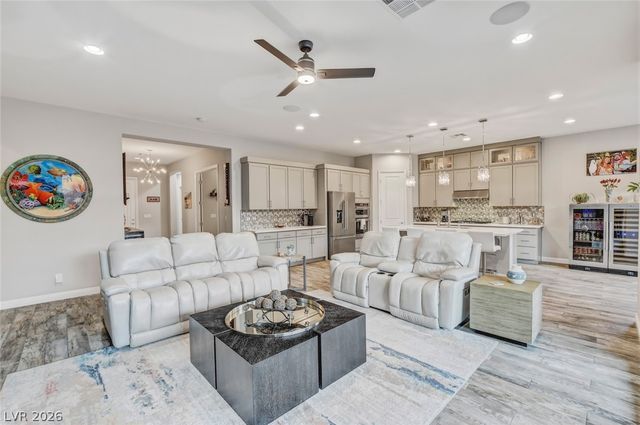 7303 Durand Park Street, Las Vegas, NV 89166