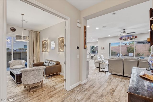 7303 Durand Park Street, Las Vegas, NV 89166