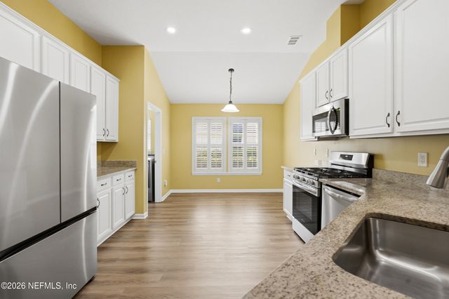 6448 GINNIE SPRINGS Road, Jacksonville, FL 32258