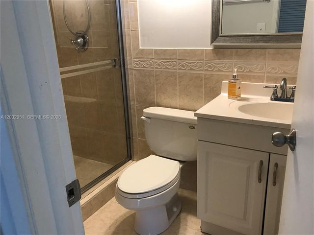 7075 NW 186th St C408, Hialeah, FL 33015