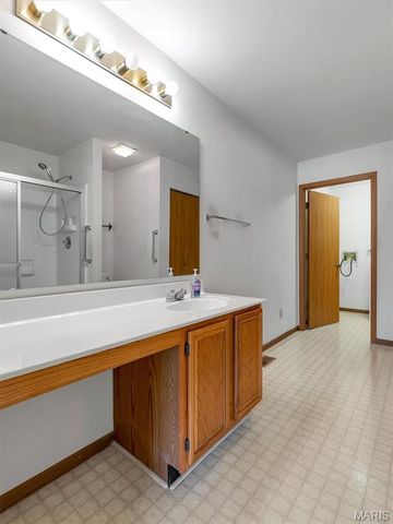 3957 Grand National Drive, Florissant, MO 63034