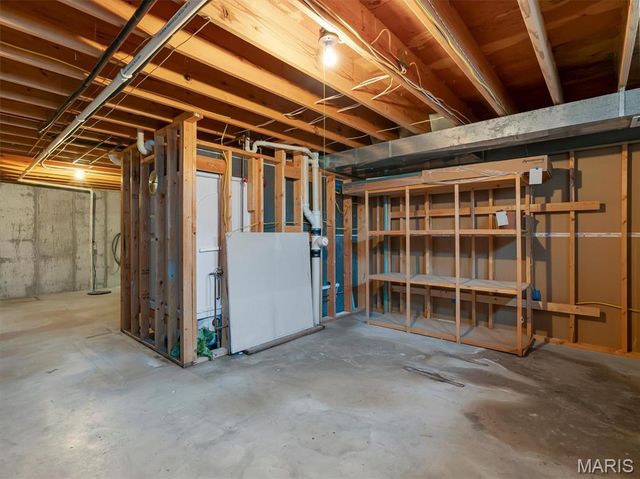 3957 Grand National Drive, Florissant, MO 63034